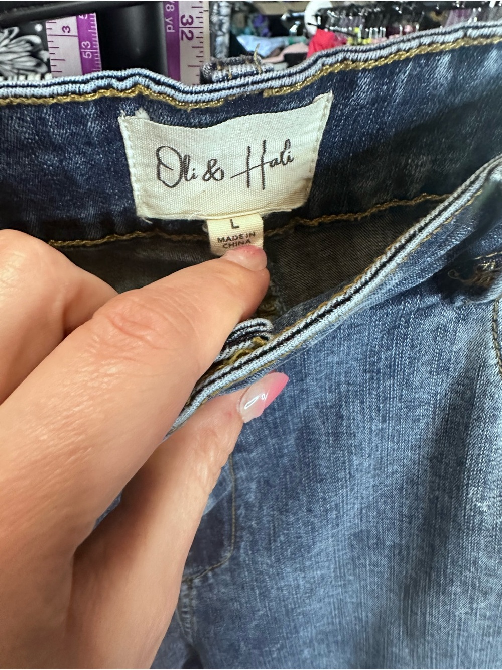Oli & Hali Two-Tone Flare Jeans in Blue and Pink - Picture 4 of 7